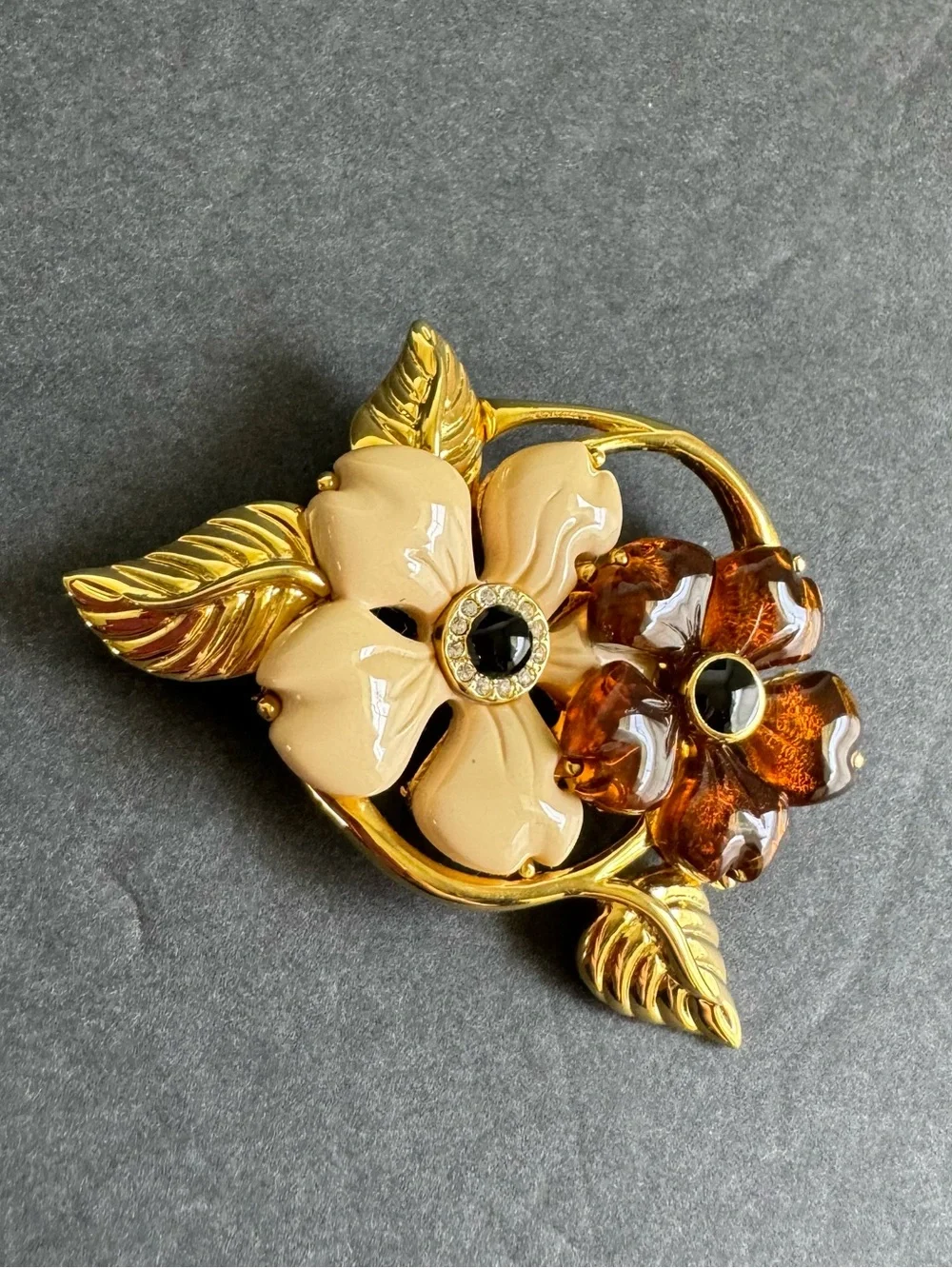 Vintage Flower Brooch Gold Tone Faux Tortoise Shell Lucite Rhinestone Pin - Picture 3 of 8